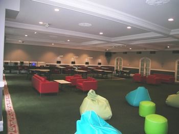 RMIT Village - Coogee Beach Accommodation 10