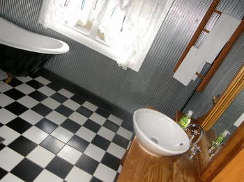 37 Queen Gloucester - Coogee Beach Accommodation 0
