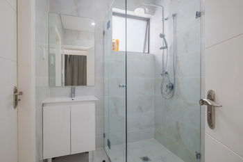 Getaway Holiday Campsie - Coogee Beach Accommodation 16