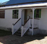 A Pine Cottage - Coogee Beach Accommodation