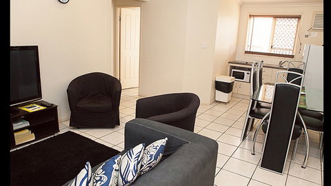 BEST WESTERN Caboolture Central Motor Inn - Coogee Beach Accommodation 1