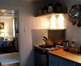 Cascade Cottage - Coogee Beach Accommodation 1