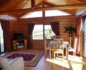 Windermere Cabins - Coogee Beach Accommodation 1