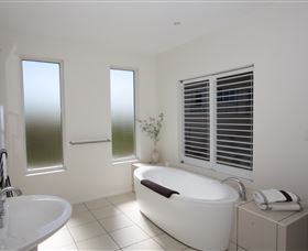 Saltwater Sunrise - Coogee Beach Accommodation 2