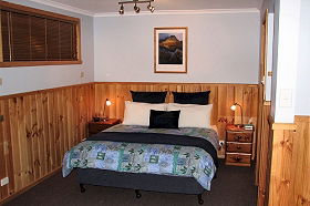 Derwent Bridge Chalets & Studios - Coogee Beach Accommodation 1