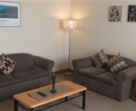 Ashwood Apartments - Bellerive - Coogee Beach Accommodation 3