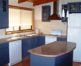 Hazards House - Coogee Beach Accommodation 2