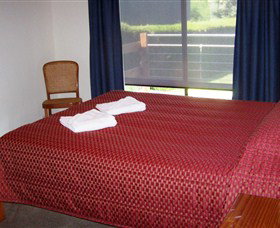 Hazards House - Coogee Beach Accommodation 3