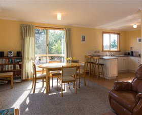 Shuckers Cottages - Coogee Beach Accommodation 2
