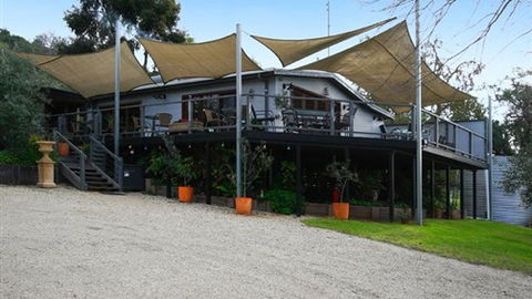 Trawool Cottages & Farmstay - Coogee Beach Accommodation 2