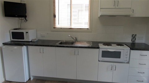 Myrtleford Holiday Park - Coogee Beach Accommodation 7