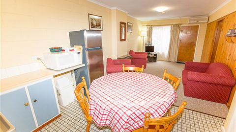 Carawatha Gardens - Coogee Beach Accommodation 4