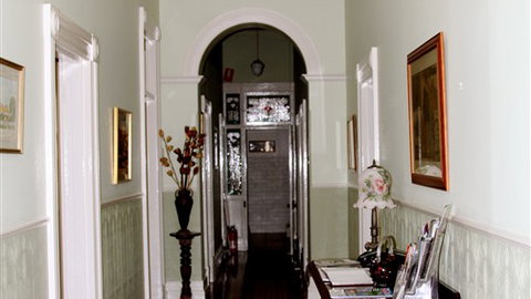Carlyle House Rutherglen - Coogee Beach Accommodation 2