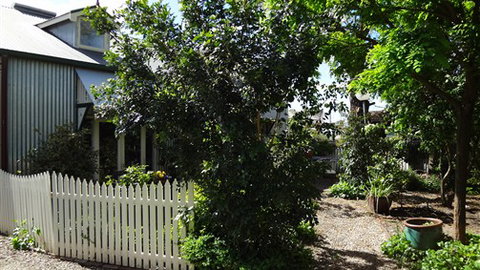 Carlyle House Rutherglen - Coogee Beach Accommodation 3