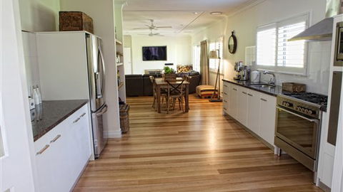 GG's By The River - Coogee Beach Accommodation 5