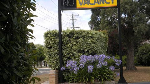 Alfred Motor Inn - Coogee Beach Accommodation 3