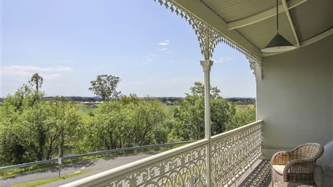 The Riversleigh - Coogee Beach Accommodation 5
