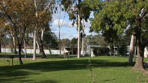Lake Fyans Holiday Park - Coogee Beach Accommodation 5