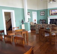 Bank on Main - Coogee Beach Accommodation