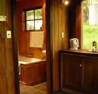 Braeside Mount Macedon Country Retreat and Bed  Breakfast - Coogee Beach Accommodation