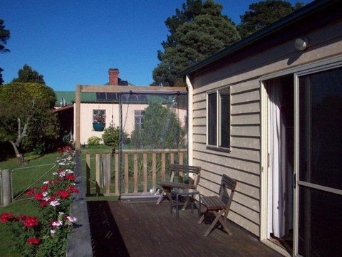 Demeter Farm Cabin - Coogee Beach Accommodation 4