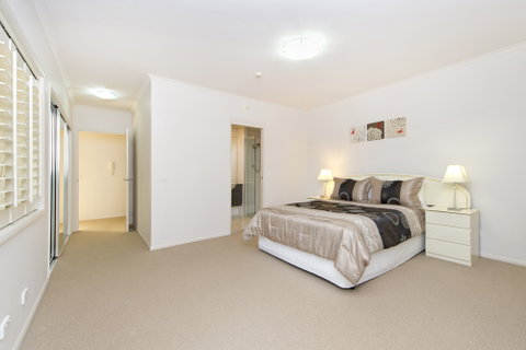 On The Bay Apartments - Coogee Beach Accommodation 0