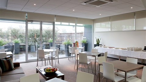 Punthill Apartment Hotels - Knox - Coogee Beach Accommodation 4