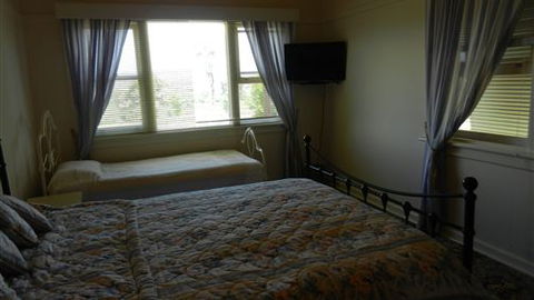 Willy's Holiday House - Coogee Beach Accommodation 1