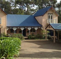Hideaways at Red Hill - Coogee Beach Accommodation
