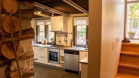 Planetrees Estate  - Coogee Beach Accommodation 3