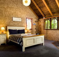 Frog Hollow Estate - Coogee Beach Accommodation