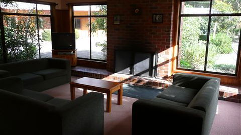 UC Camping Acacia - Coogee Beach Accommodation 1