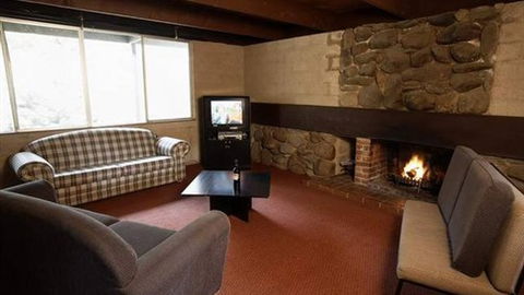 Mountain View Retreat - Coogee Beach Accommodation 2