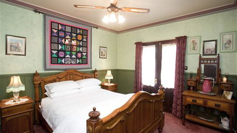 Barwood House Beechworth - Coogee Beach Accommodation 3