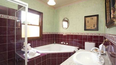 Barwood House Beechworth - Coogee Beach Accommodation 4