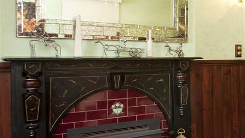 Barwood House Beechworth - Coogee Beach Accommodation 6