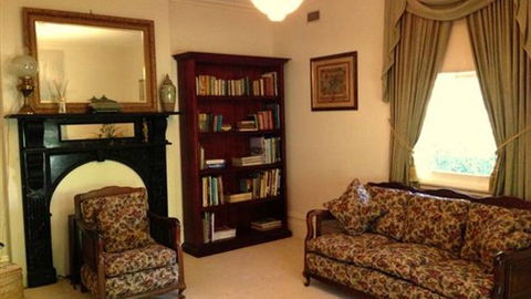 Annadale House - Coogee Beach Accommodation 3