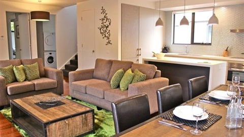 Alegria - Coogee Beach Accommodation 0