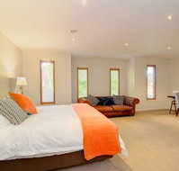 Newington Lake House - Coogee Beach Accommodation
