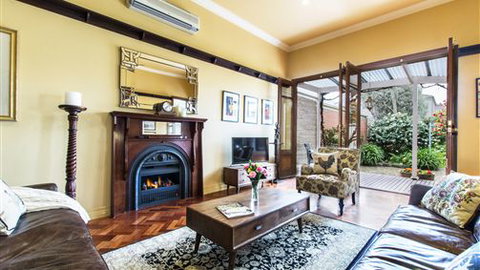 Avalon Guesthouse - Coogee Beach Accommodation 0