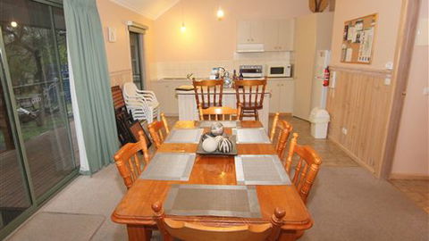 Serene Vista Halls Gap - Coogee Beach Accommodation 1