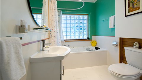 Arabella Heights- Daylesford - Coogee Beach Accommodation 5