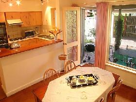 Adelaide Serviced Apartments - William Townhouse - Coogee Beach Accommodation 2