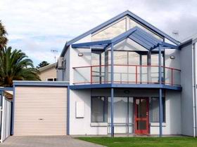 Beachcomber At Port Elliot - Coogee Beach Accommodation 1