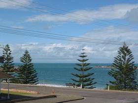 Beachcomber At Port Elliot - Coogee Beach Accommodation 0