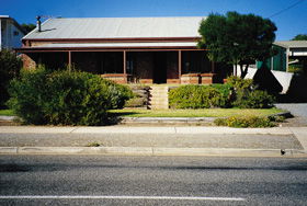 Botts Beach Retreat - Coogee Beach Accommodation 1