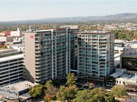 Crowne Plaza Adelaide - Coogee Beach Accommodation 0