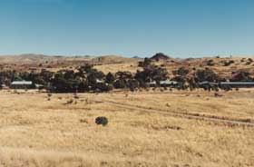 Gum Creek Station Shearers Quarters - Coogee Beach Accommodation 1