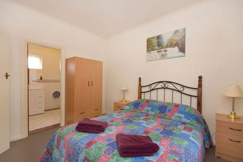 Hello Adelaide Motel + Apartments - Coogee Beach Accommodation 0