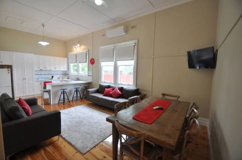 Ain Garth Self Catering Accommodation - Coogee Beach Accommodation 0